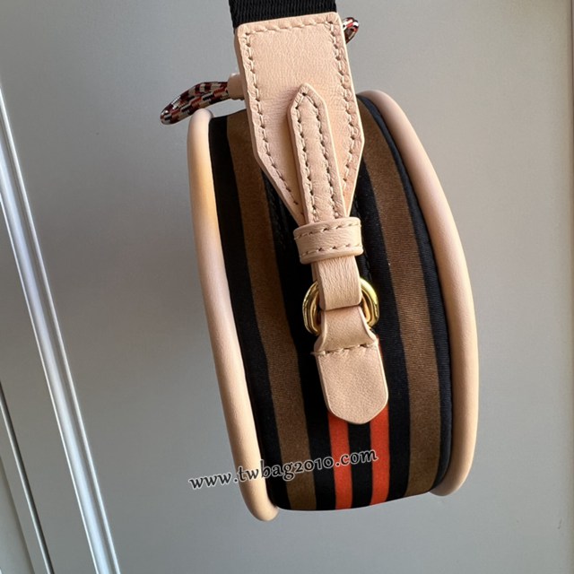 Burberry專門店新款圓餅小格紋橢圓形小包 巴寶莉雙面可用不同圖案女士小斜挎包 yxb1024
